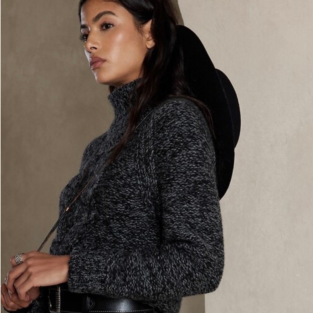 Banana Republic Arran Cable Knit Mock Turtleneck Sweater in Marled Dark‎ Grey